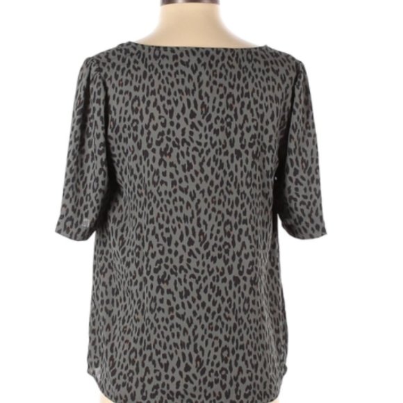 Ann Taylor Loft Short Sleeve Animal Print Top - Size XS - Like new, worn once - Picture 2 of 3